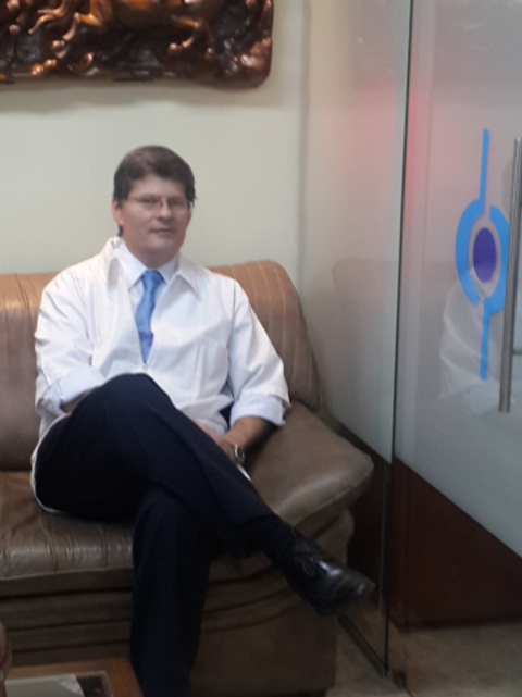 doctor Juan Guillermo Calvache Giraldo